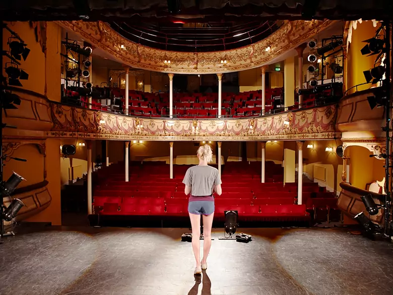 Recenzja książki: Psychoterapia tańcem i ruchem Teoria i praktyka