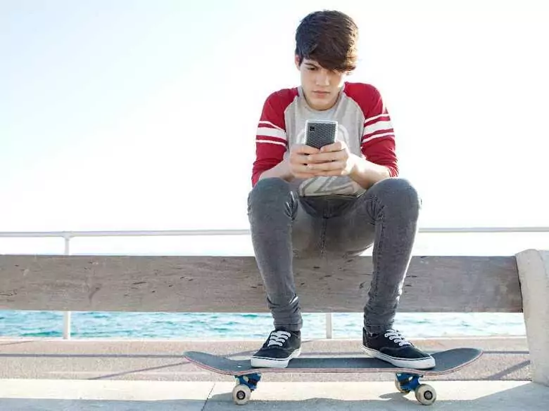 Czy życie bez telefonu jest możliwe? Jak walczyć z uzależnieniem od tego urządzenia?