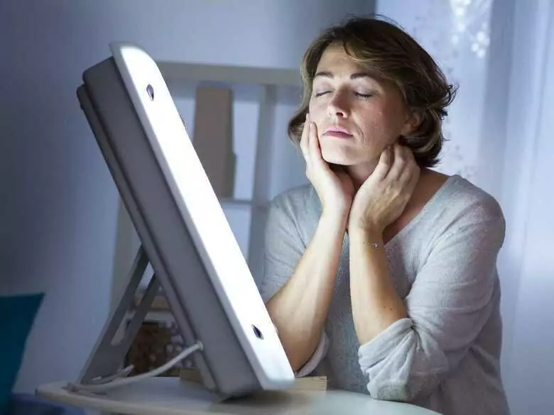 Brak światła pogarsza samopoczucie i obniża koncentrację. Zimą najmocniej odczuwamy tego skutki