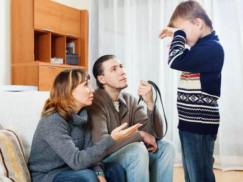 Niebieska Linia: Rodzina bez pomocy