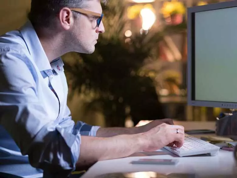 Zaburzenia spowodowane uzależnieniem od Internetu