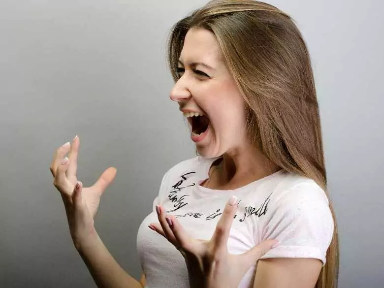 Nadaktywność i agresja dziewczynek a ich problemy po wejściu w dorosłość