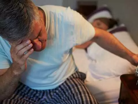 Jakie mogą być przyczyny odczuwania lęku po przebudzeniu?