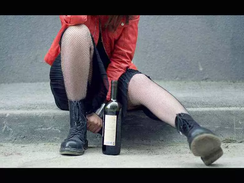 Trendy w spożyciu napojów alkoholowych przez mieszkańców USA